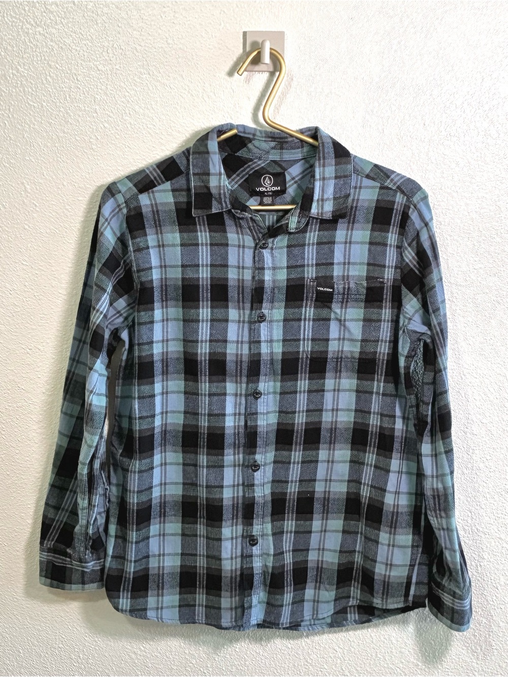 Volcom Boys XL 18 Blue Green Plaid Flannel Long Sleeve Button Up Shirt